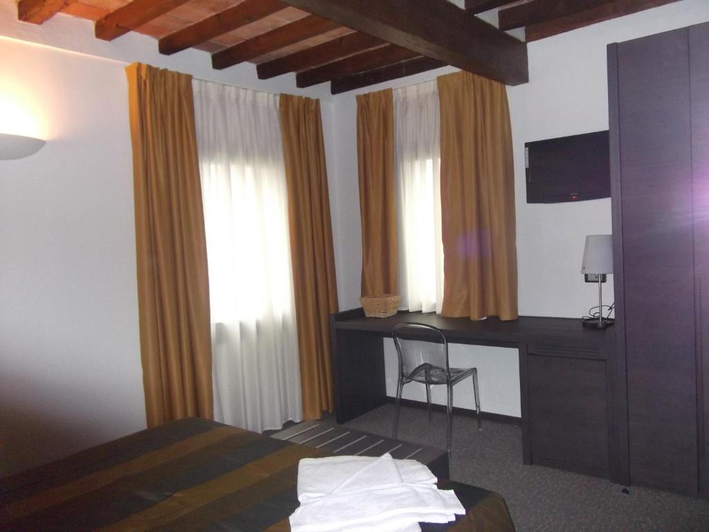 Locanda Sant'Ambrogio Rivalta  ห้อง รูปภาพ