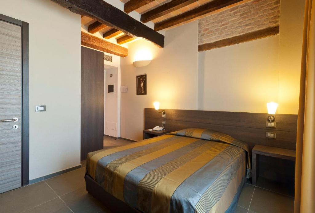Locanda Sant'Ambrogio Rivalta  ห้อง รูปภาพ