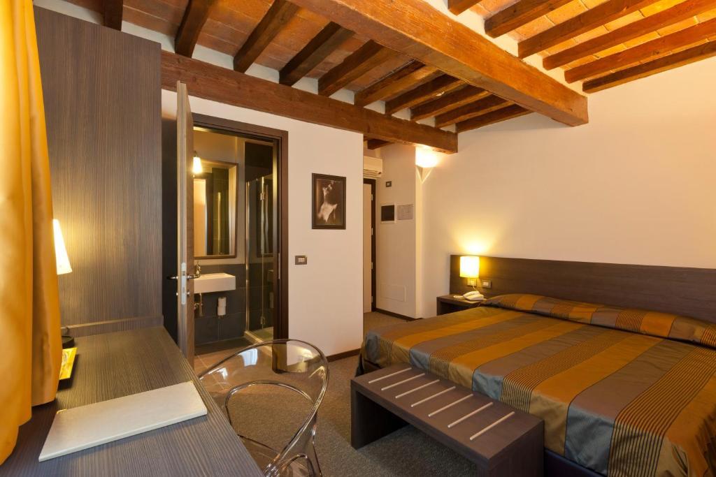 Locanda Sant'Ambrogio Rivalta  ห้อง รูปภาพ