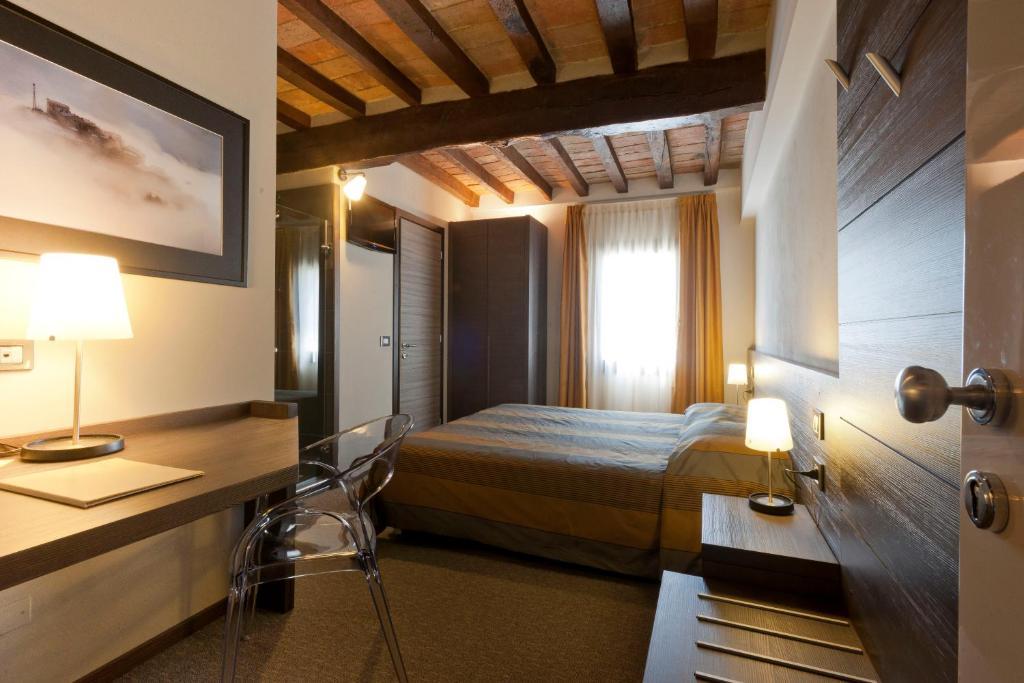 Locanda Sant'Ambrogio Rivalta  ห้อง รูปภาพ